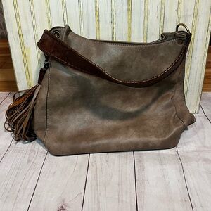Elegant Tan Leather Hobo Bag